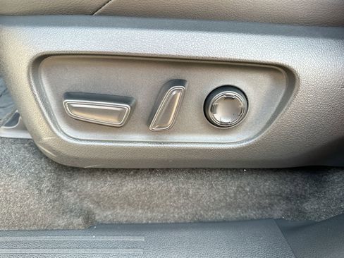 Used 2025 Toyota 4Runner TRD Off-Road Premium image 12