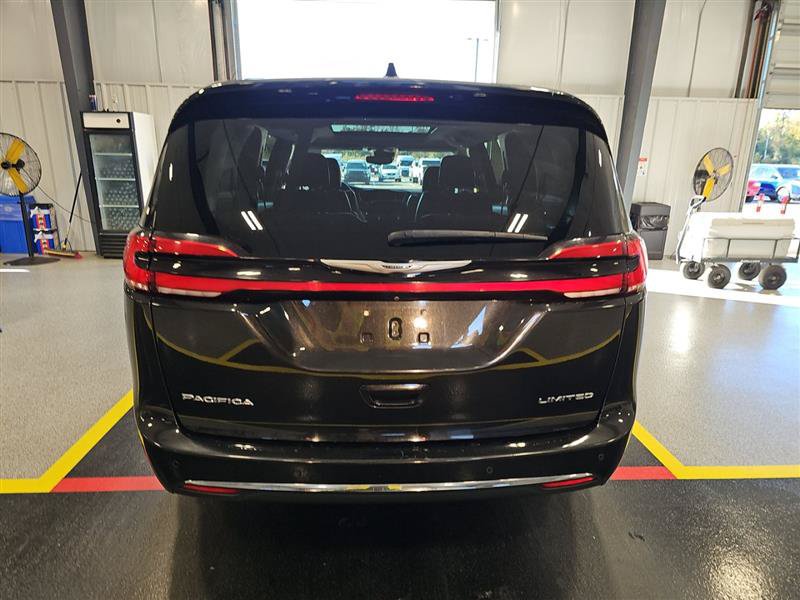 Used 2022 Chrysler Pacifica Limited FWD image 7
