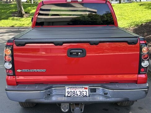 Used 2006 Chevrolet Silverado 1500 LT w/ Onstar Plus Package image 6