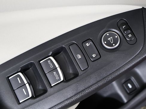 Used 2018 Honda Accord LX image 32