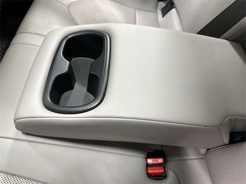 Used 2023 Toyota Camry XLE image 21