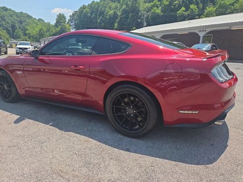 Used 2018 Ford Mustang GT RWD image 8