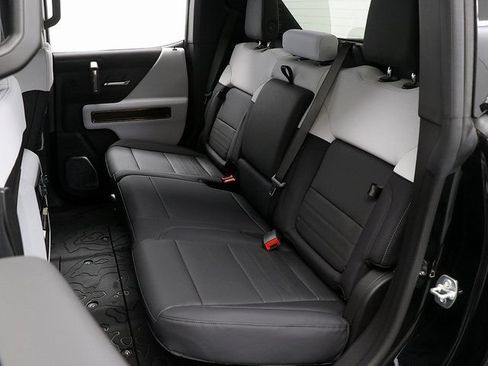 New 2025 GMC Hummer EV 2X AWD/4WD image 15