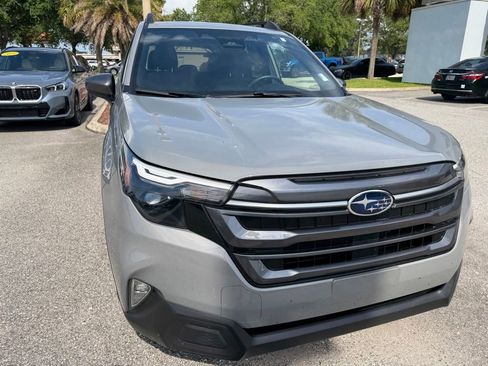 Used 2025 Subaru Forester Premium w/ Convenience Package #1 AWD/4WD image 14