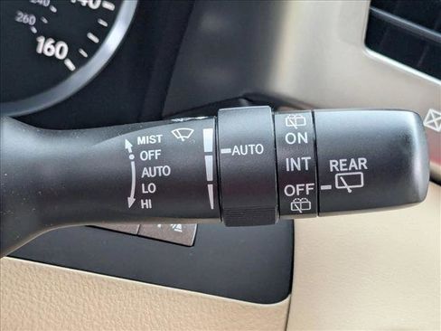 Used 2013 Lexus LX 570 4WD w/ Luxury Pkg image 15