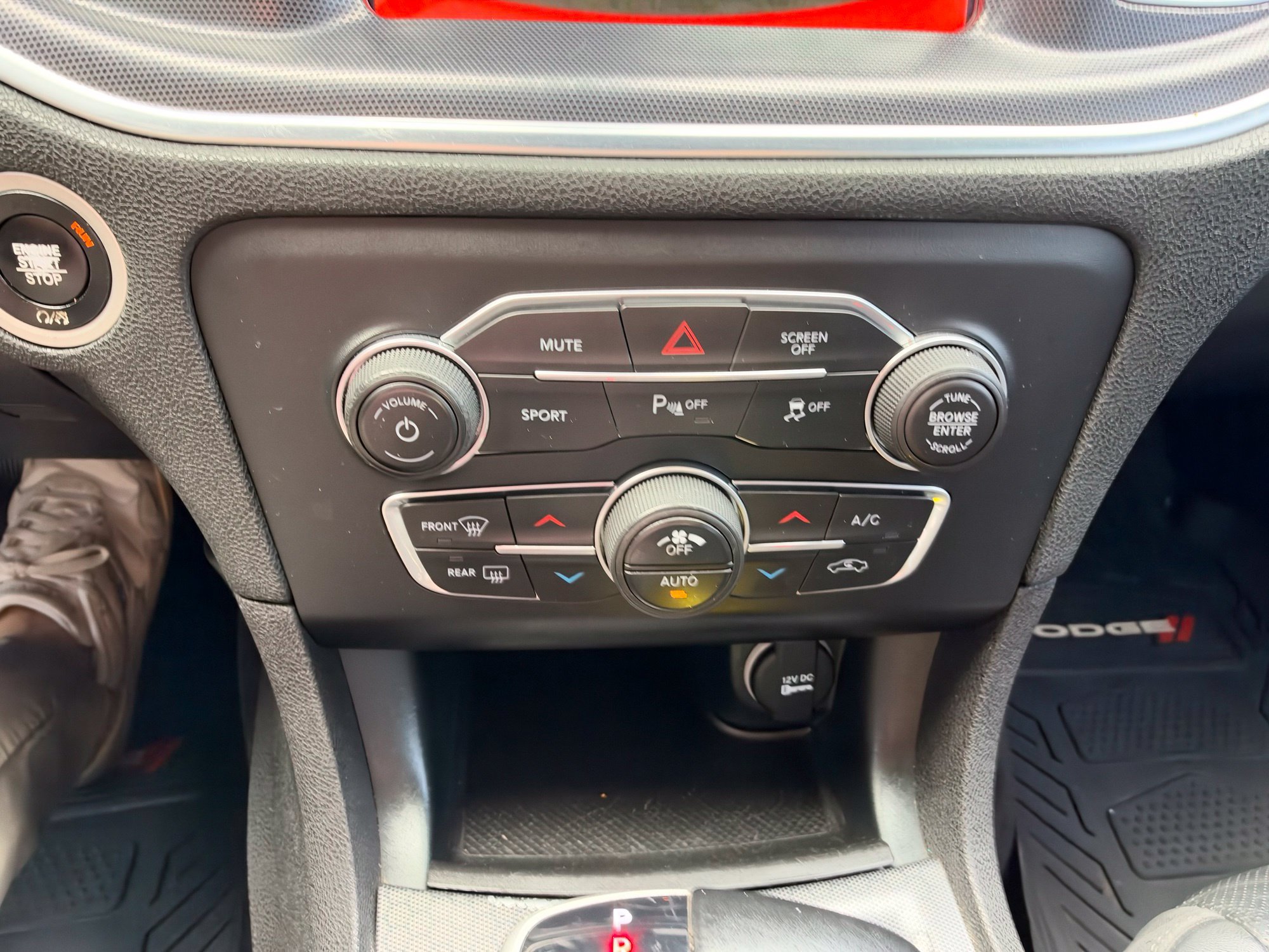 Used 2017 Dodge Charger SXT w/ AWD Plus Group image 20