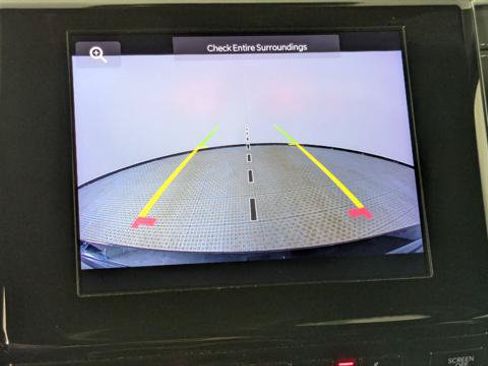 Used 2024 Jeep Grand Cherokee Altitude RWD image 28