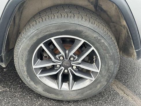 Used 2019 Jeep Grand Cherokee Limited AWD/4WD image 37
