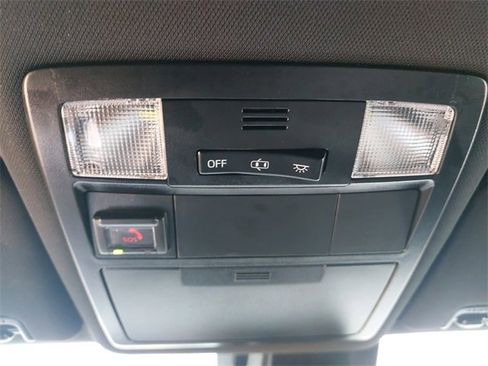 Used 2021 Toyota Tacoma TRD Sport image 25