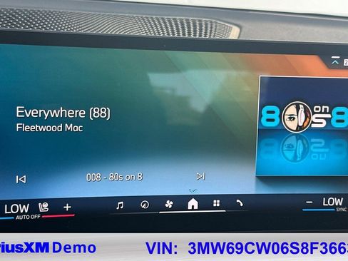 Used 2025 BMW 330i Sedan w/ Premium Package RWD image 39