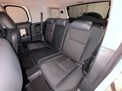 Used 2010 Toyota FJ Cruiser 4WD image 21