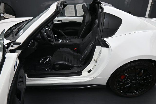 Certified 2025 MAZDA MX-5 Miata RF Club RWD image 19
