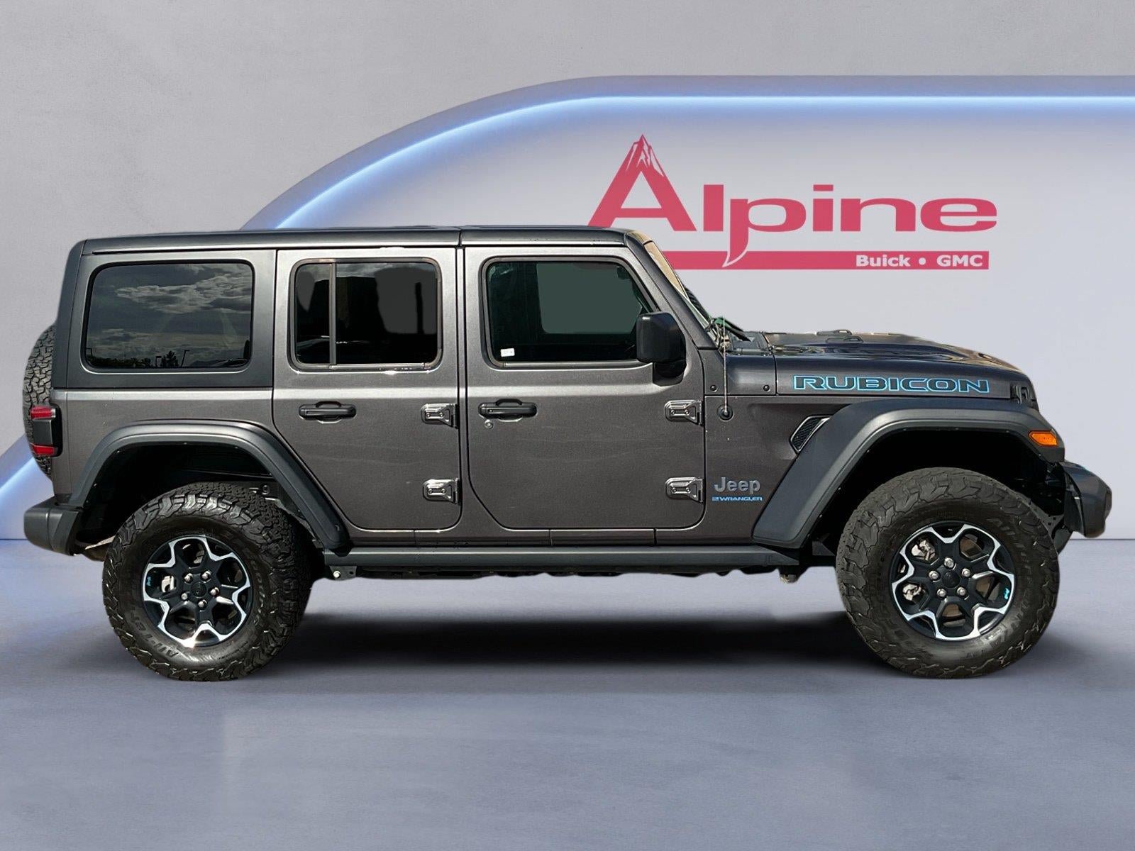 Used 2023 Jeep Wrangler Unlimited Rubicon 4xe w/ Cold Weather Group AWD/4WD image 6