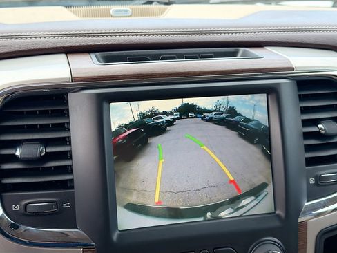 Used 2017 RAM 1500 Laramie image 31