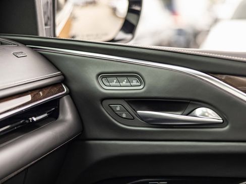 Used 2023 Cadillac Escalade Sport Platinum w/ LPO, ONYX Package image 34