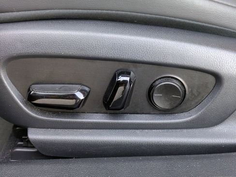 Used 2023 Lexus ES 350 w/ Accessory Package (Z2) image 25