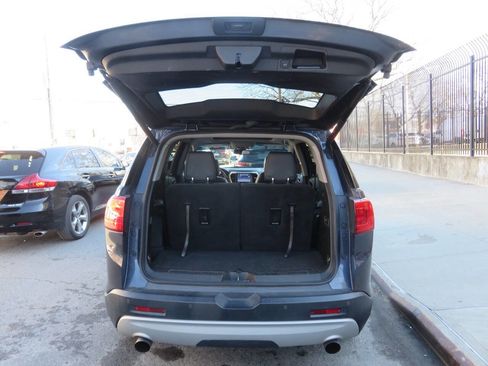 Used 2019 GMC Acadia SLT image 25