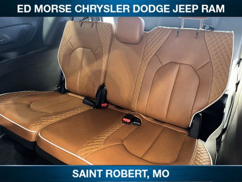 New 2026 Chrysler Pacifica Pinnacle FWD image 31