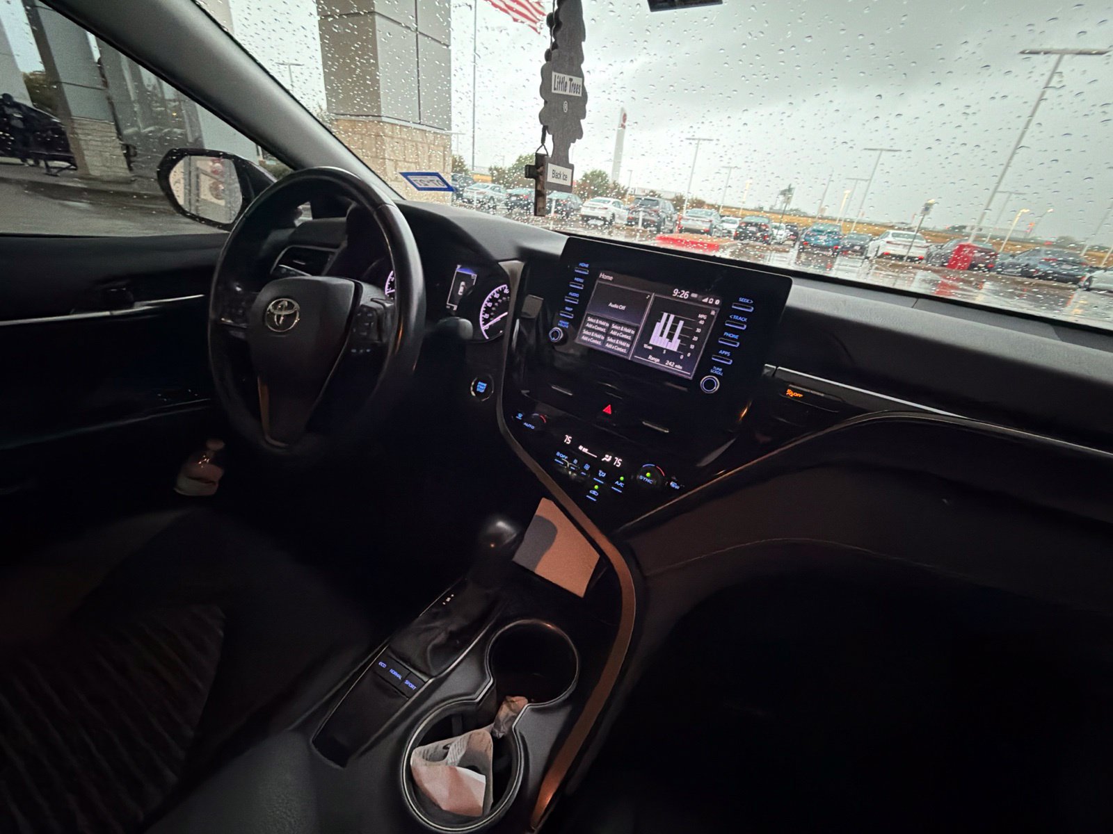Used 2023 Toyota Camry SE w/ Convenience Package FWD image 28
