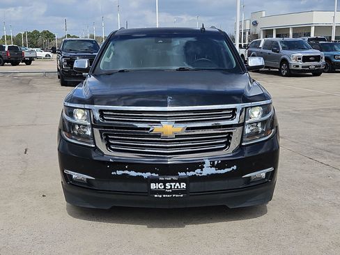 Used 2017 Chevrolet Suburban Premier image 9