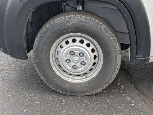 Used 2024 RAM ProMaster 2500 FWD image 10