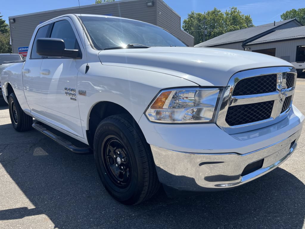 Used 2019 RAM 1500 Classic SLT AWD/4WD image 4