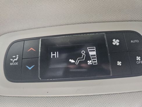 Used 2020 Chrysler Pacifica Touring w/ Cold Weather Group image 13