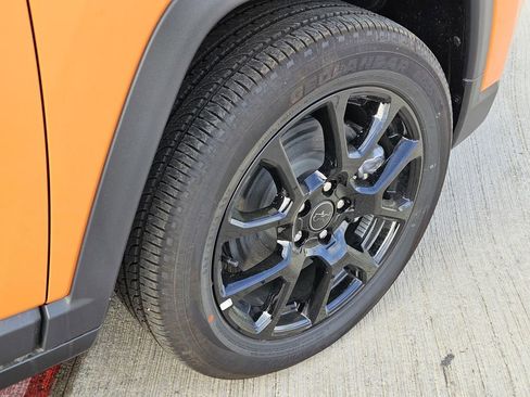 New 2026 Jeep Compass Latitude image 7