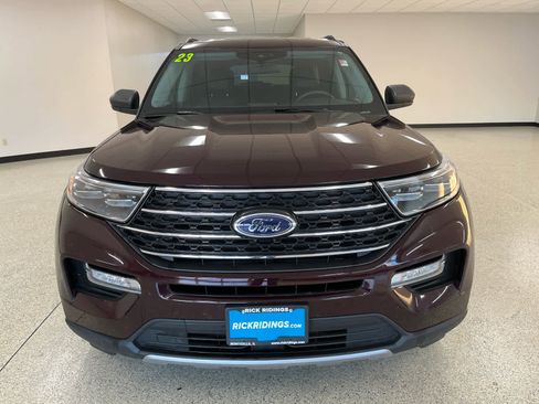 Used 2023 Ford Explorer XLT w/ Equipment Group 202A image 2