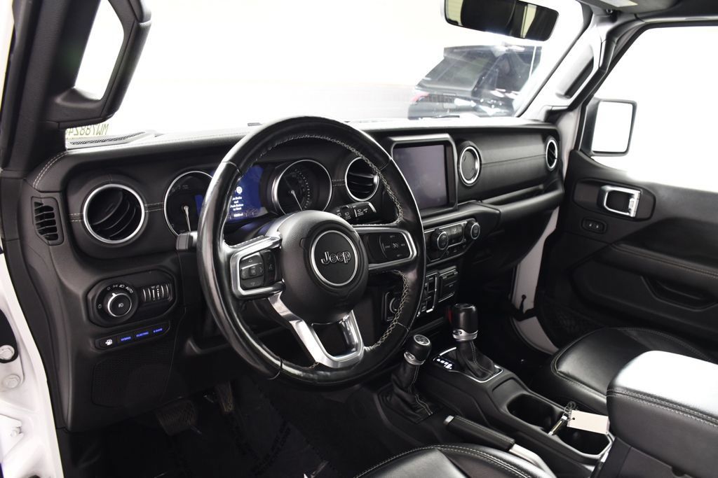 Used 2021 Jeep Wrangler Unlimited Sahara w/ Cold Weather Group AWD/4WD image 12