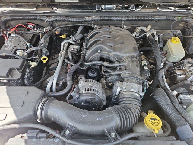 Used 2016 Jeep Wrangler Unlimited Sahara AWD/4WD image 26