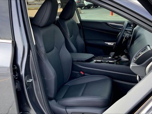 Used 2025 Lexus NX 350h AWD w/ Premium Package image 9
