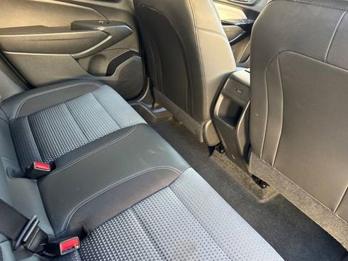 Used 2025 Chevrolet Trax LT w/ LT Convenience Package image 17