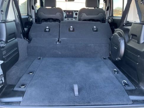 Used 2021 Jeep Wrangler Unlimited Rubicon 4xe w/ Cold Weather Group AWD/4WD image 52