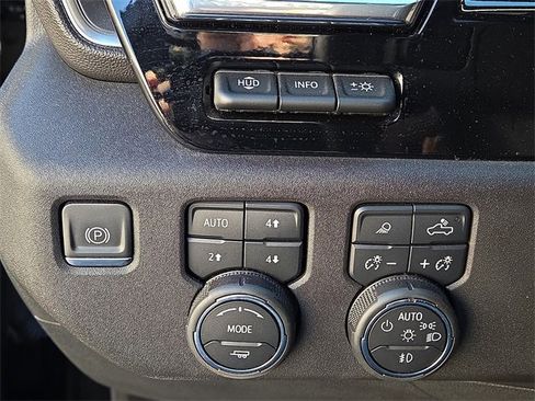 Used 2024 Chevrolet Silverado 2500 High Country w/ High Country Premium Package image 24