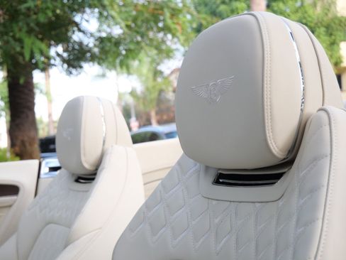 New 2026 Bentley Continental GTC AWD/4WD image 12