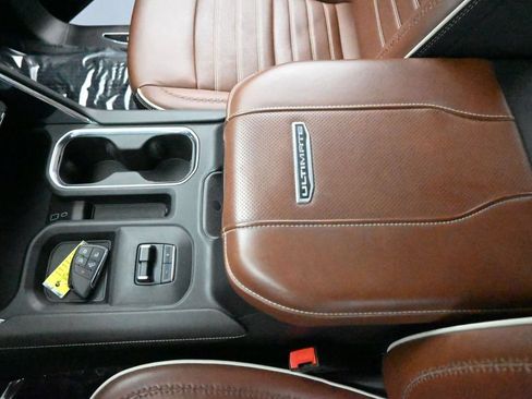 Used 2024 GMC Sierra 3500 Denali Ultimate AWD/4WD image 16