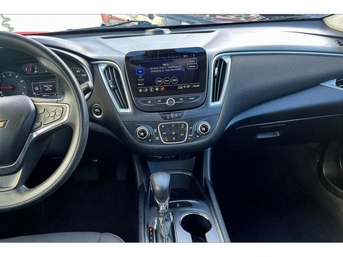 Used 2022 Chevrolet Malibu LT image 7