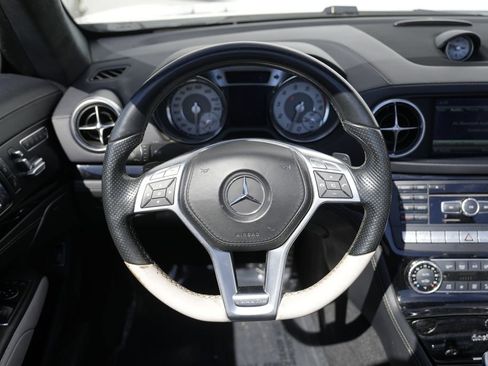 Used 2015 Mercedes-Benz SL 550 w/ White Arrow Edition image 39