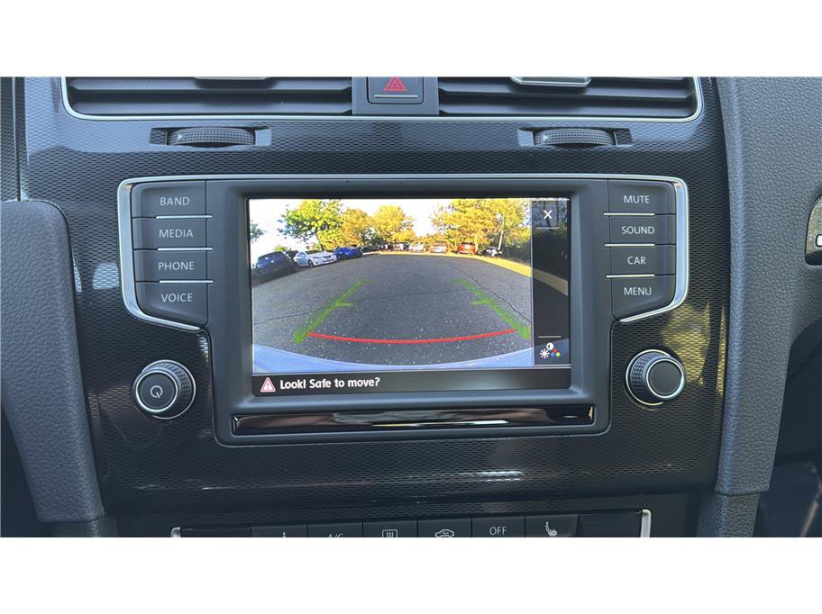 Used 2016 Volkswagen GTI SE FWD image 23