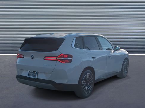New 2026 BMW X3 xDrive30 w/ Premium Package image 3