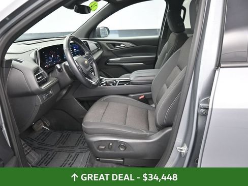 Used 2024 Chevrolet Traverse LT AWD/4WD image 33