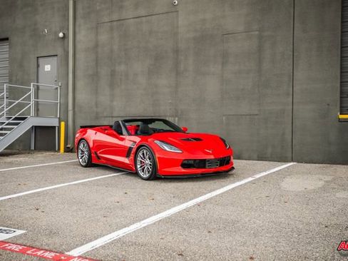 Used 2015 Chevrolet Corvette Z06 w/ 2LZ Preferred Equipment Group image 65