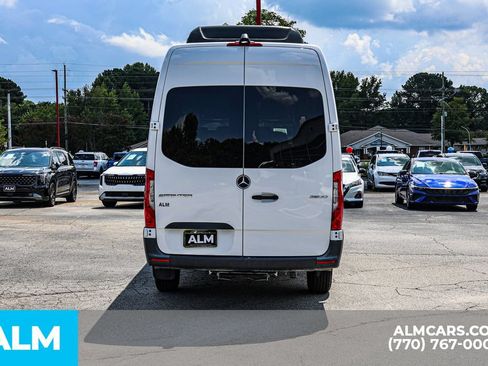 Used 2025 Mercedes-Benz Sprinter 2500 image 11