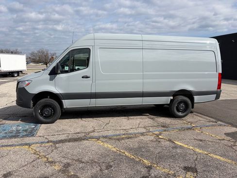 New 2025 Mercedes-Benz Sprinter 2500 image 2