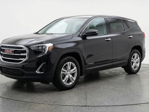 Used 2024 GMC Terrain SLE FWD image 3