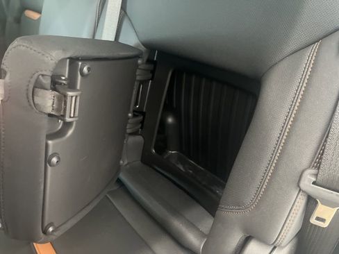 Used 2025 GMC Sierra 1500 AT4 w/ AT4 Premium Package image 31