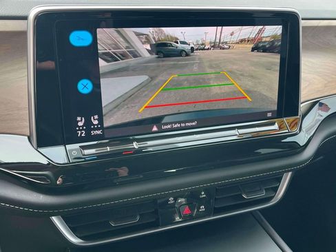 Used 2024 Volkswagen Atlas SE image 34