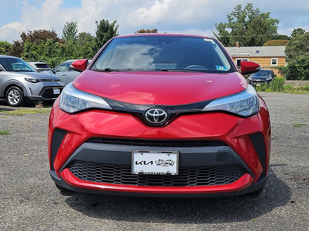 Used 2020 Toyota C-HR LE FWD image 2