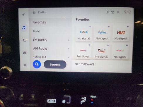 Used 2023 Toyota Highlander XLE image 17